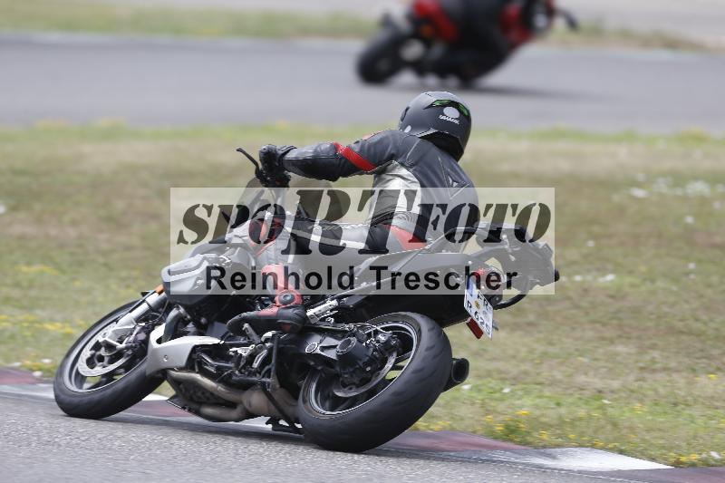/25 17.07.2026  Cornu Master School ADR/gruen-vert/backside